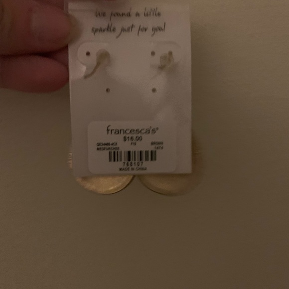 Brand new earrings - Picture 2 of 2